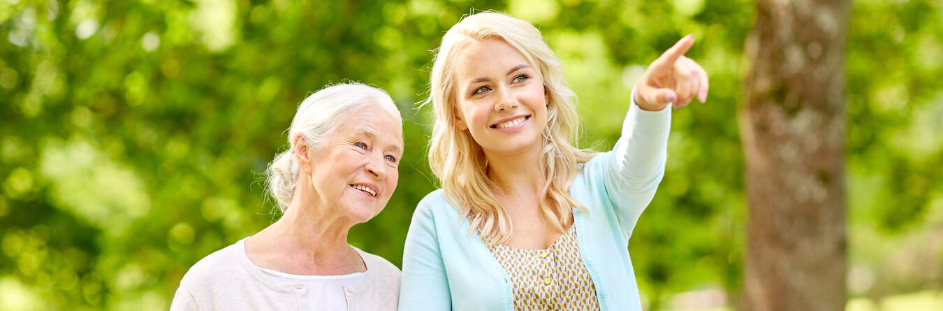 Clermont Park Senior Living Community in Denver, CO - mother and daughter