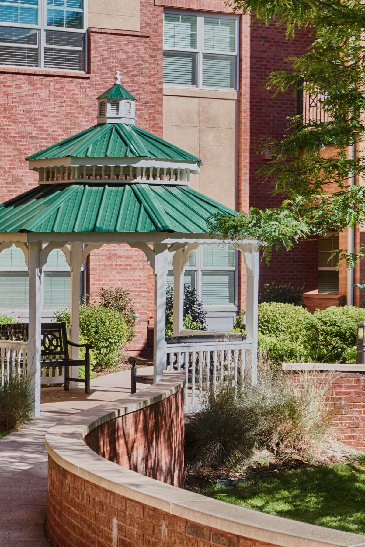 Clermont Park Senior Living Community in Denver, CO - courtyard gazebo